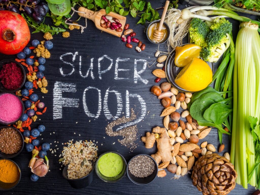 अगर हेल्दी रहना चाहते हैं, तो ये सुपरफूड्स (Superfood) आज ही खाना शुरू करें! 2 सुपर फूड्स क्या है